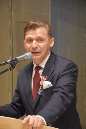 Przewodniczący Niezależnego Samorządnego Związku Zawodowego Policjantów Województwa Wielkopolskiego  podczas przemówienia, w trakcie uroczystych obchodów Święta Policji.